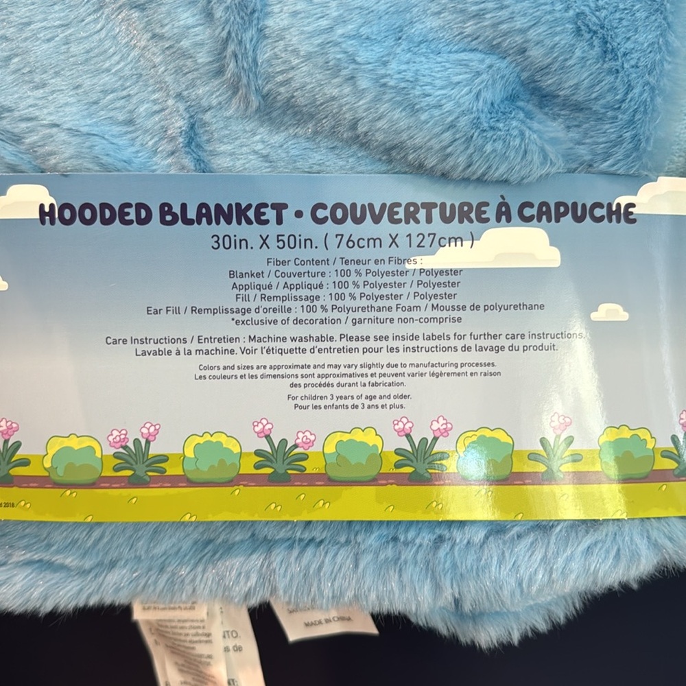 NWT Bluey hooded blanket - Picture 4 of 4